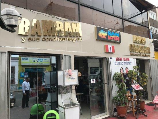 Bam Bam y Sus Conchas Negras